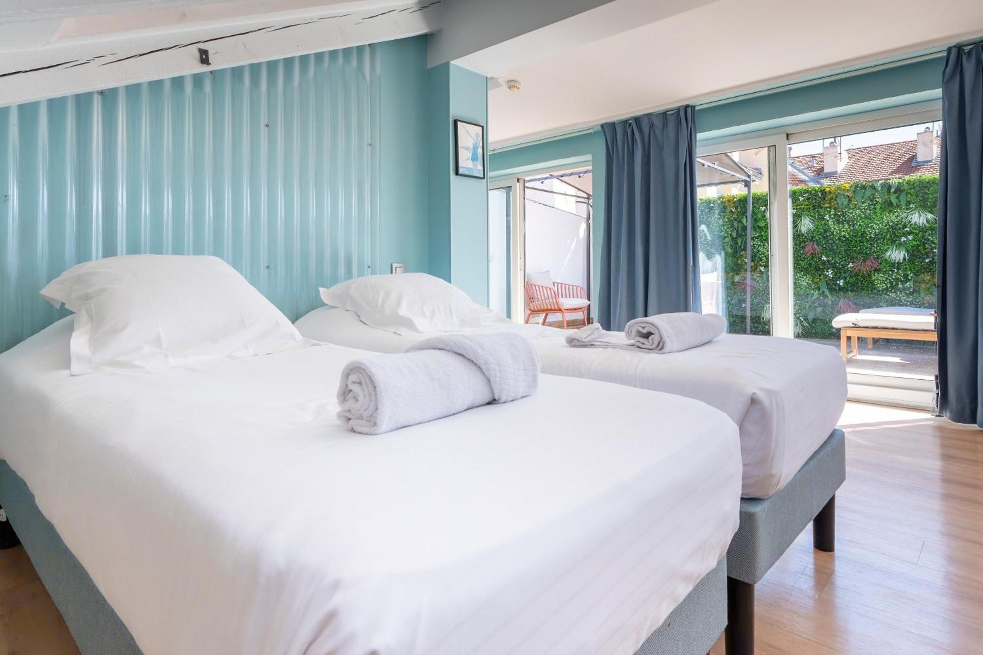 Hostel Ozz Nice Luaran gambar